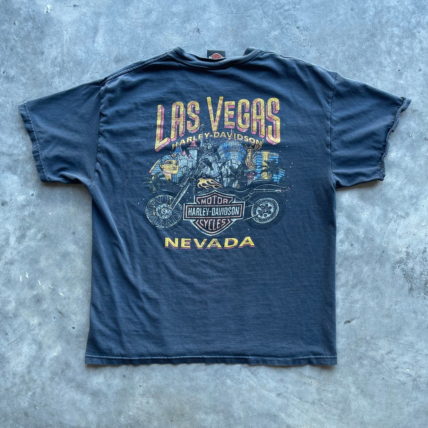 (M) Vintage Harley Davidson Faded Las Vegas Lightning Tee