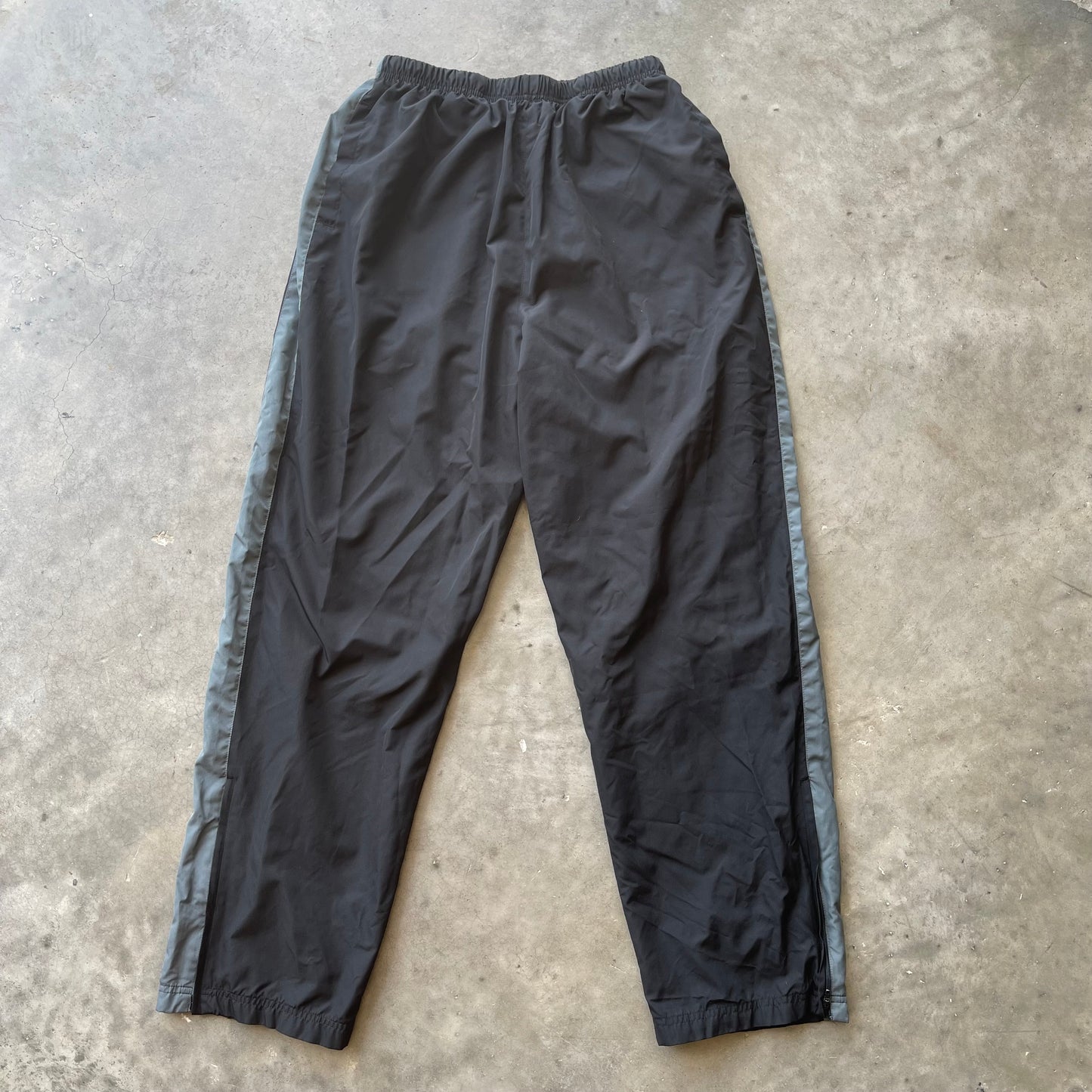 (M) Black Grey Lined Track Pants