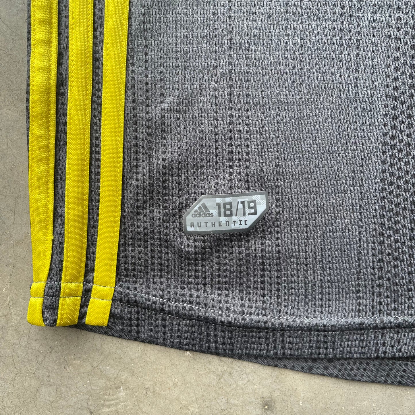 (XL) Adidas Champions League Juventus 2018-19 Soccer Jersey