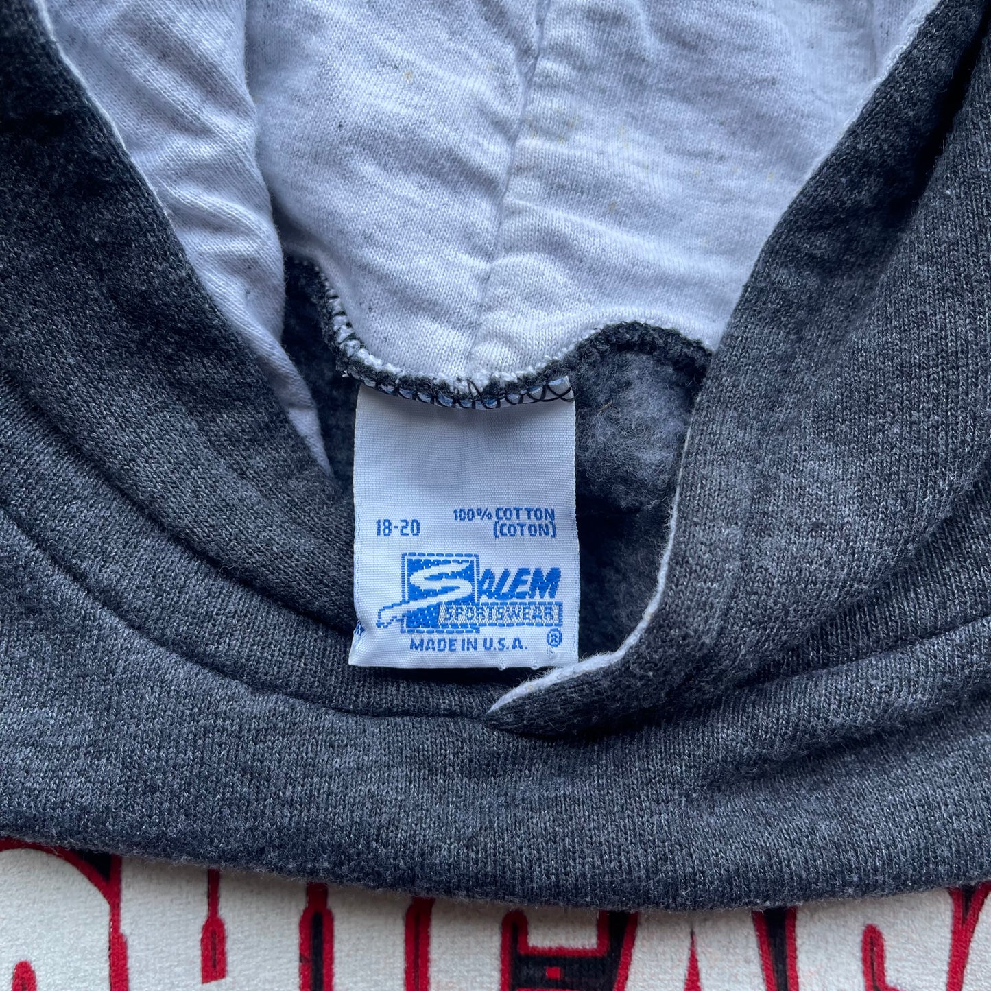 (S/M) 90s Chicago Bulls Salem Hoodie