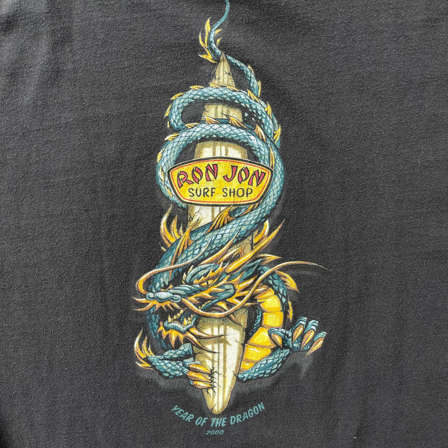(M/L) ‘00 Ron Jon “Year of the Dragon” Graphic Center Logo Tee