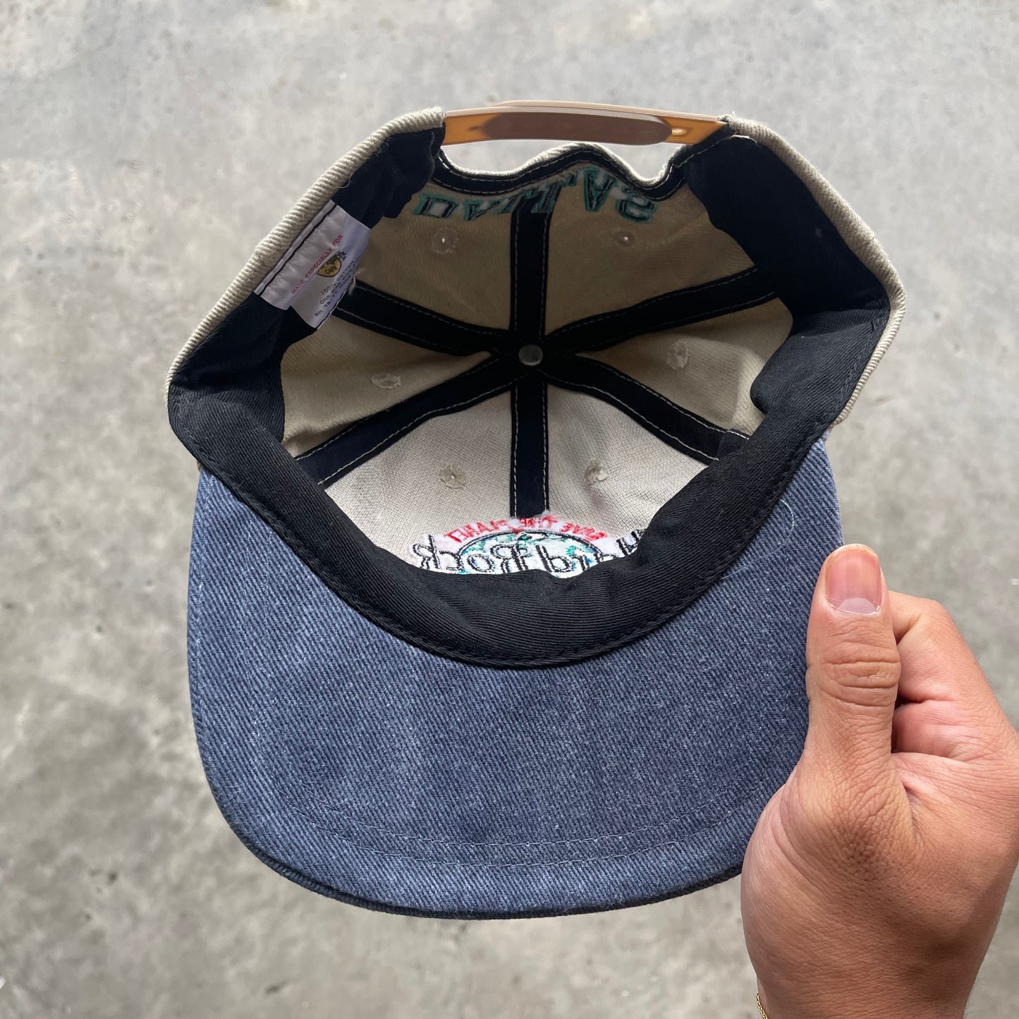 Vintage Hard Rock “Dallas” Embroidered SnapBack Hat