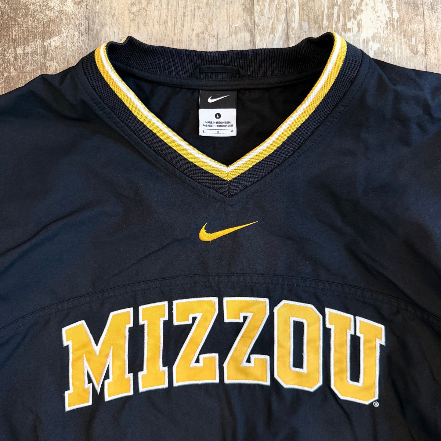 (L) Nike Mizzou Center Swoosh Pullover Windbreaker