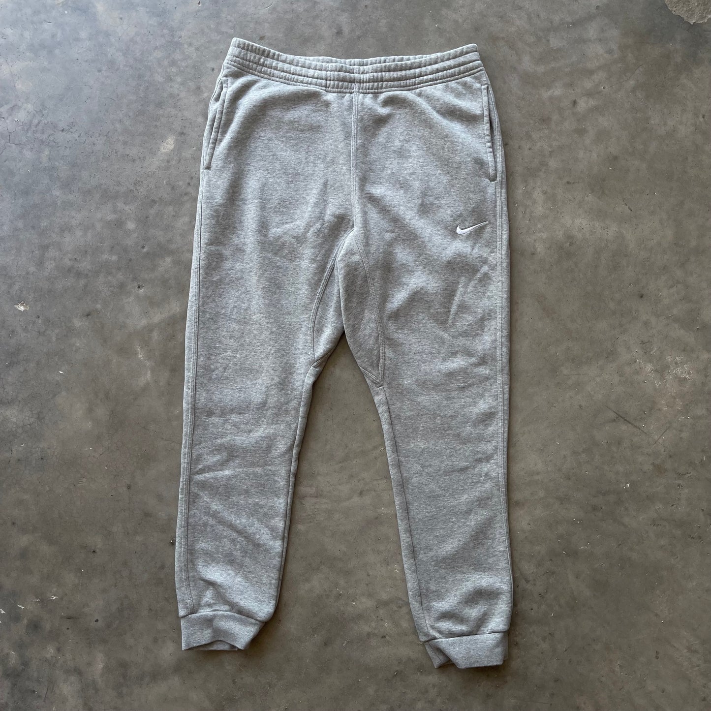 (M) Nike Grey Jogger Sweatpants