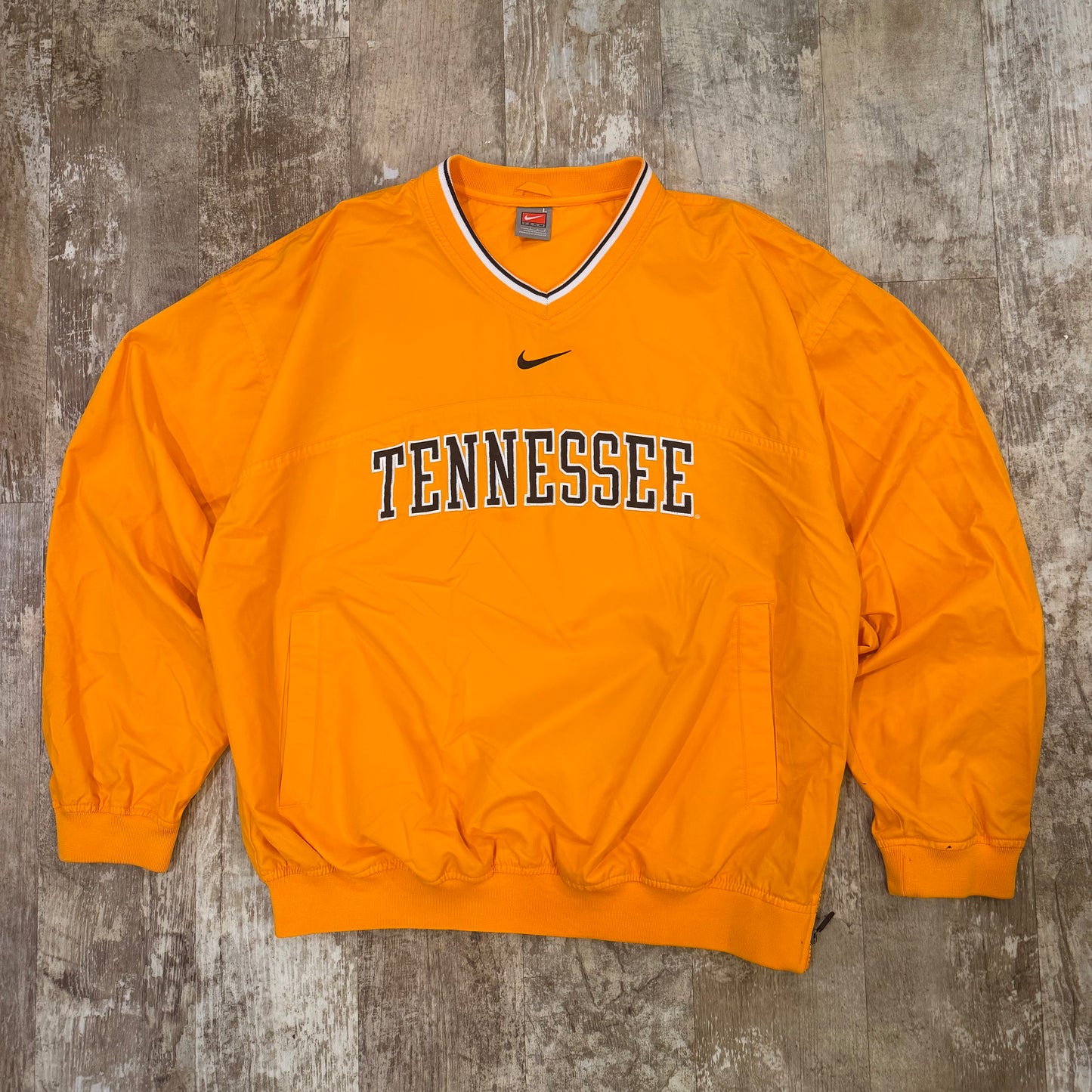 (M/L) Vintage 90s Nike Tennessee Center Swoosh Pullover Windbreaker