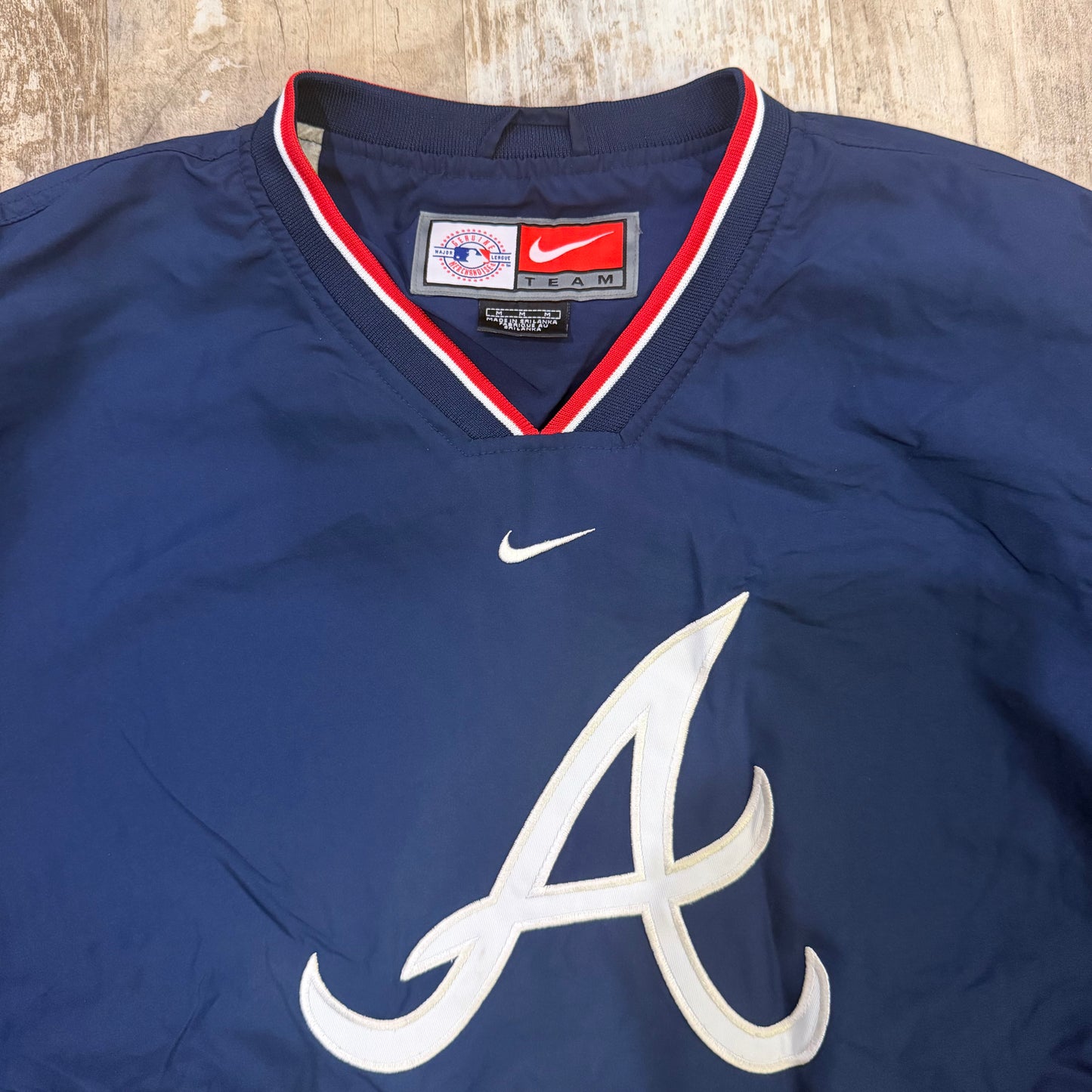 (M/L) Vintage 90s Nike Atlanta Braves Center Swoosh Pullover windbreaker