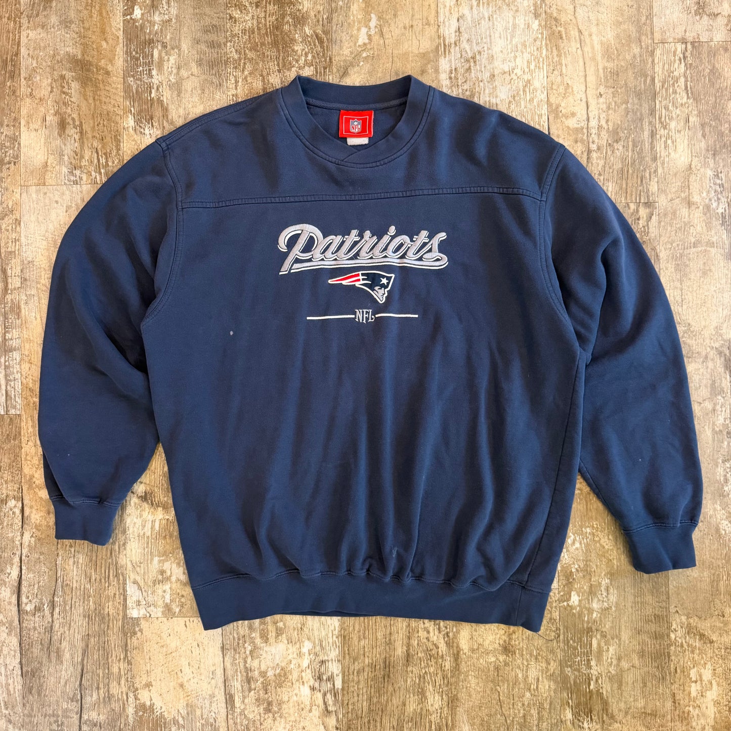 (XL) Vintage 90s New England Patriots NFL Crewneck