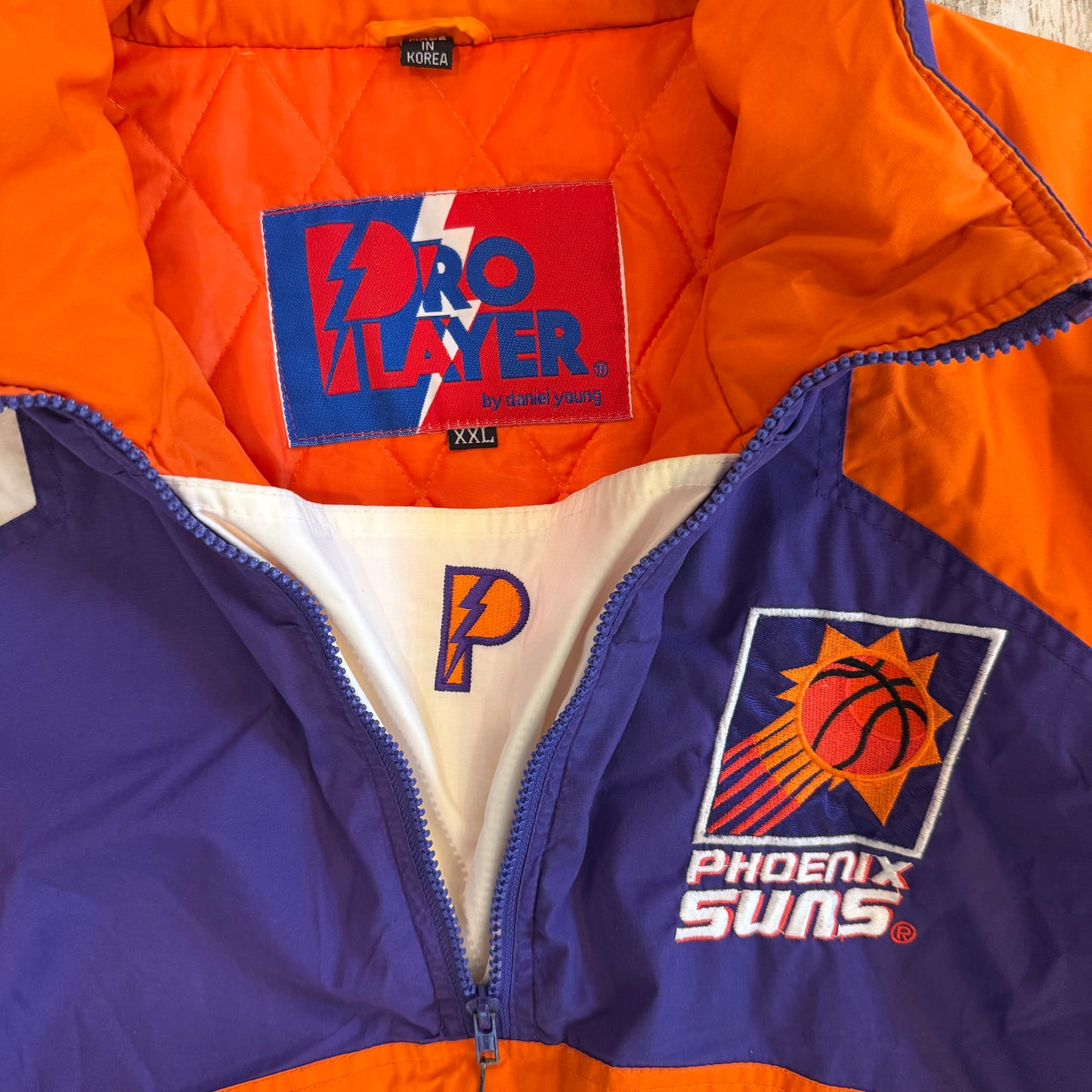 (XL/2XL) Vintage 90s Phoenix Suns Pro Player Puffer Jacket