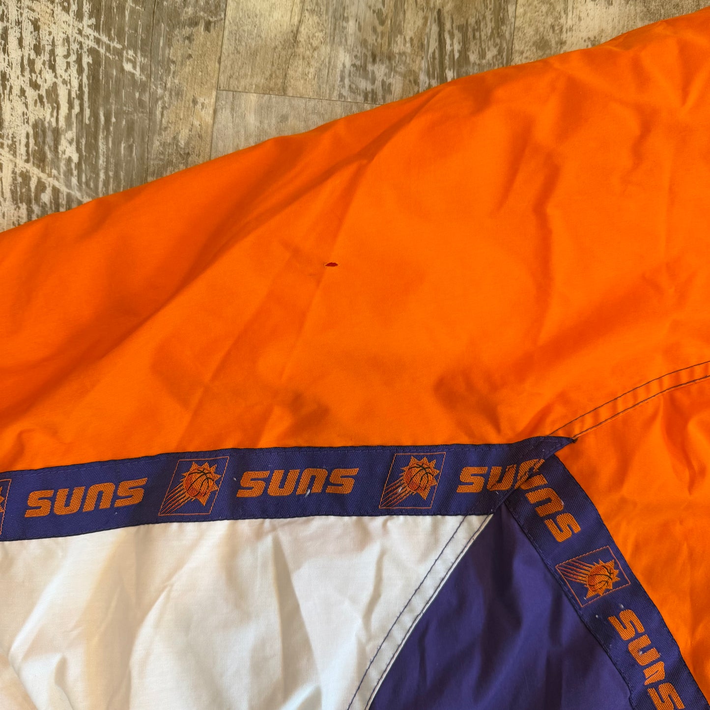 (XL/2XL) Vintage 90s Phoenix Suns Pro Player Puffer Jacket