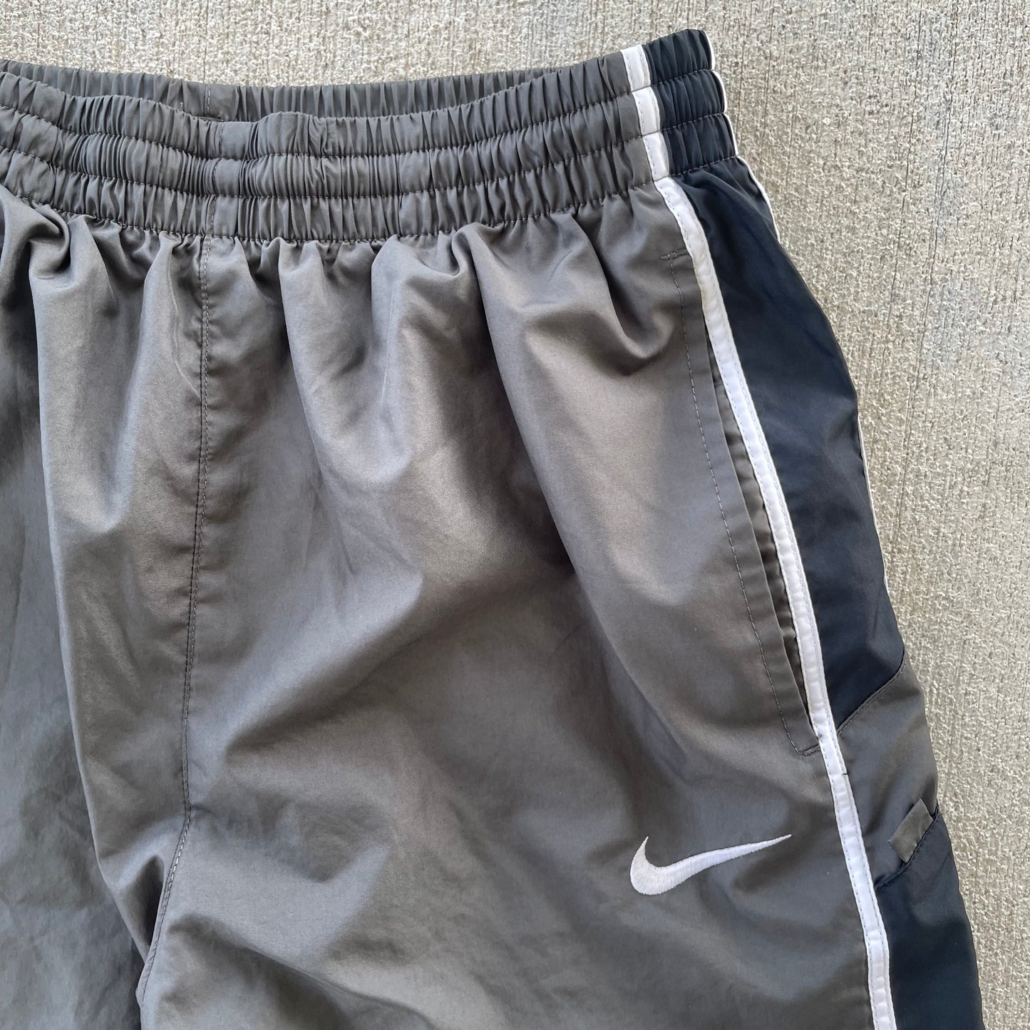 (XS) 00s Nike Gray Track Pants