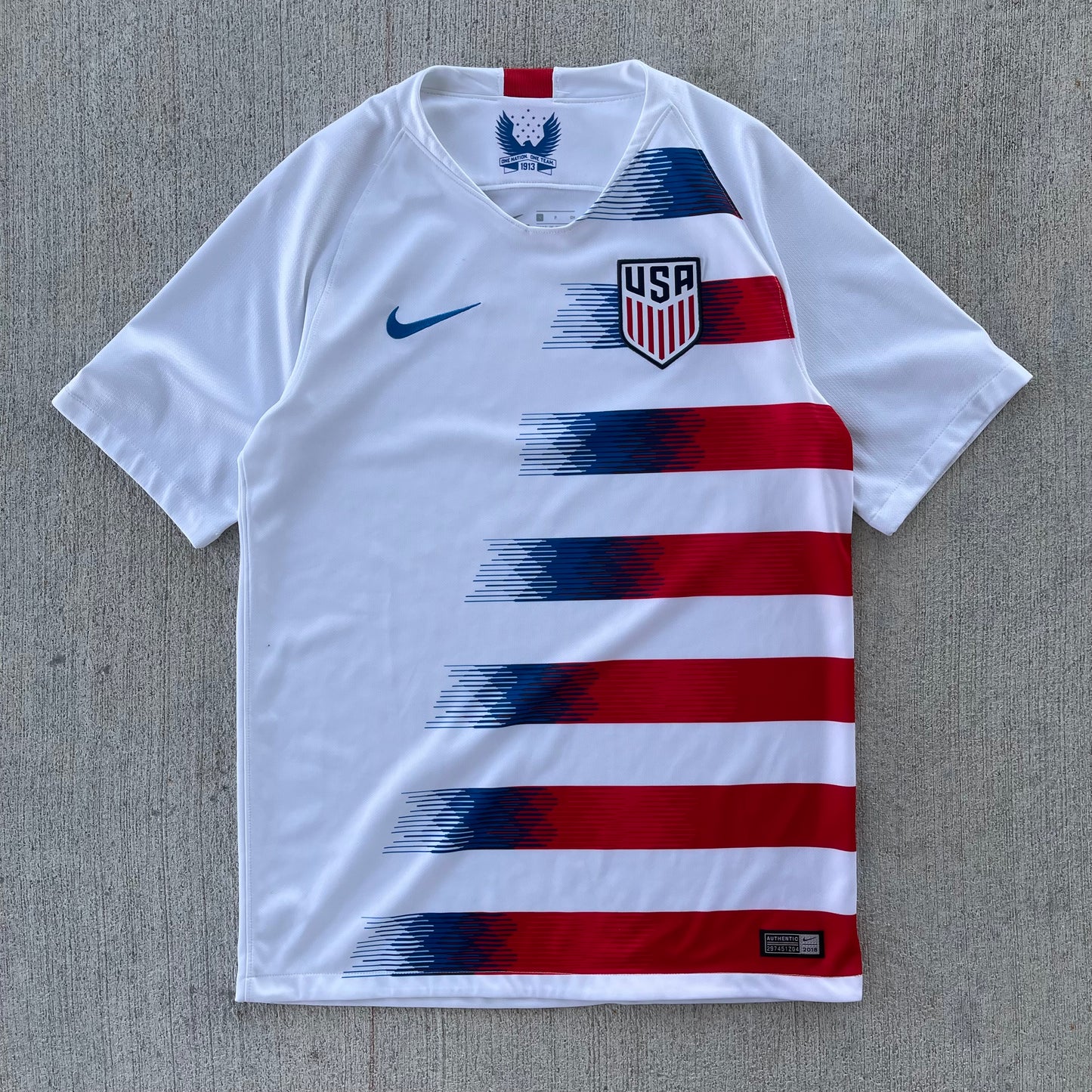 (S) 2018 USA Nike Soccer Jersey