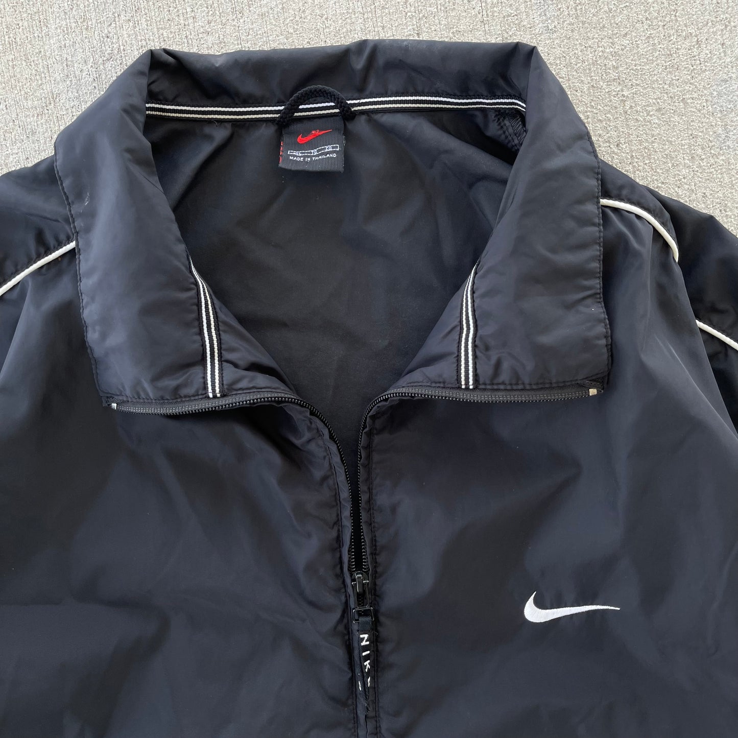 (XL/2XL) 90s Nike Black Windbreaker