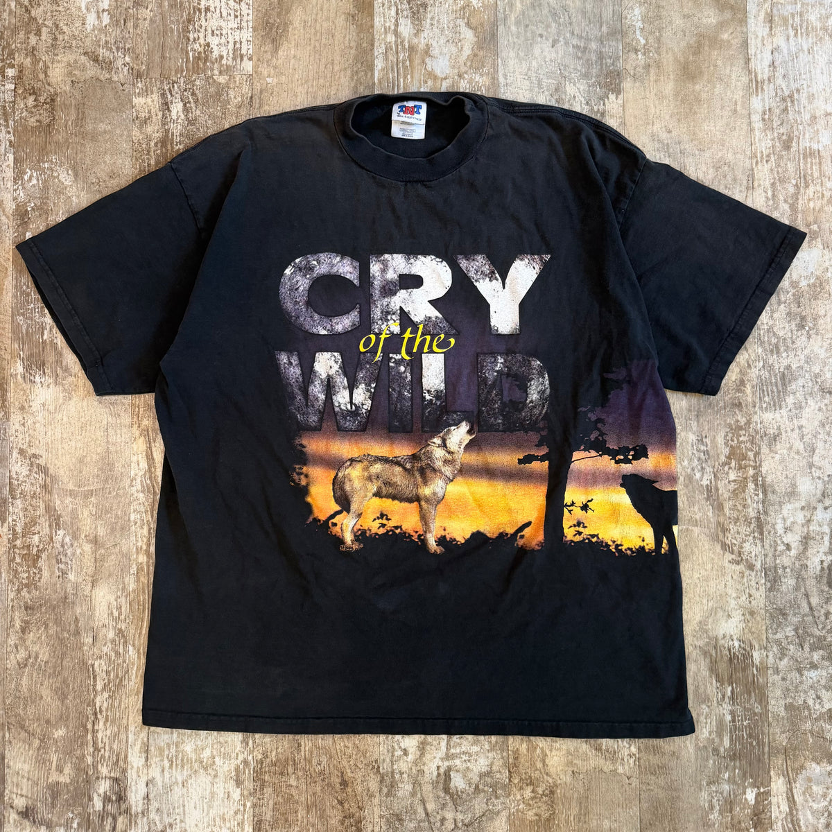 (XL) Vintage 90s Cry of the Wild All Over Print Wolf Nature Shirt