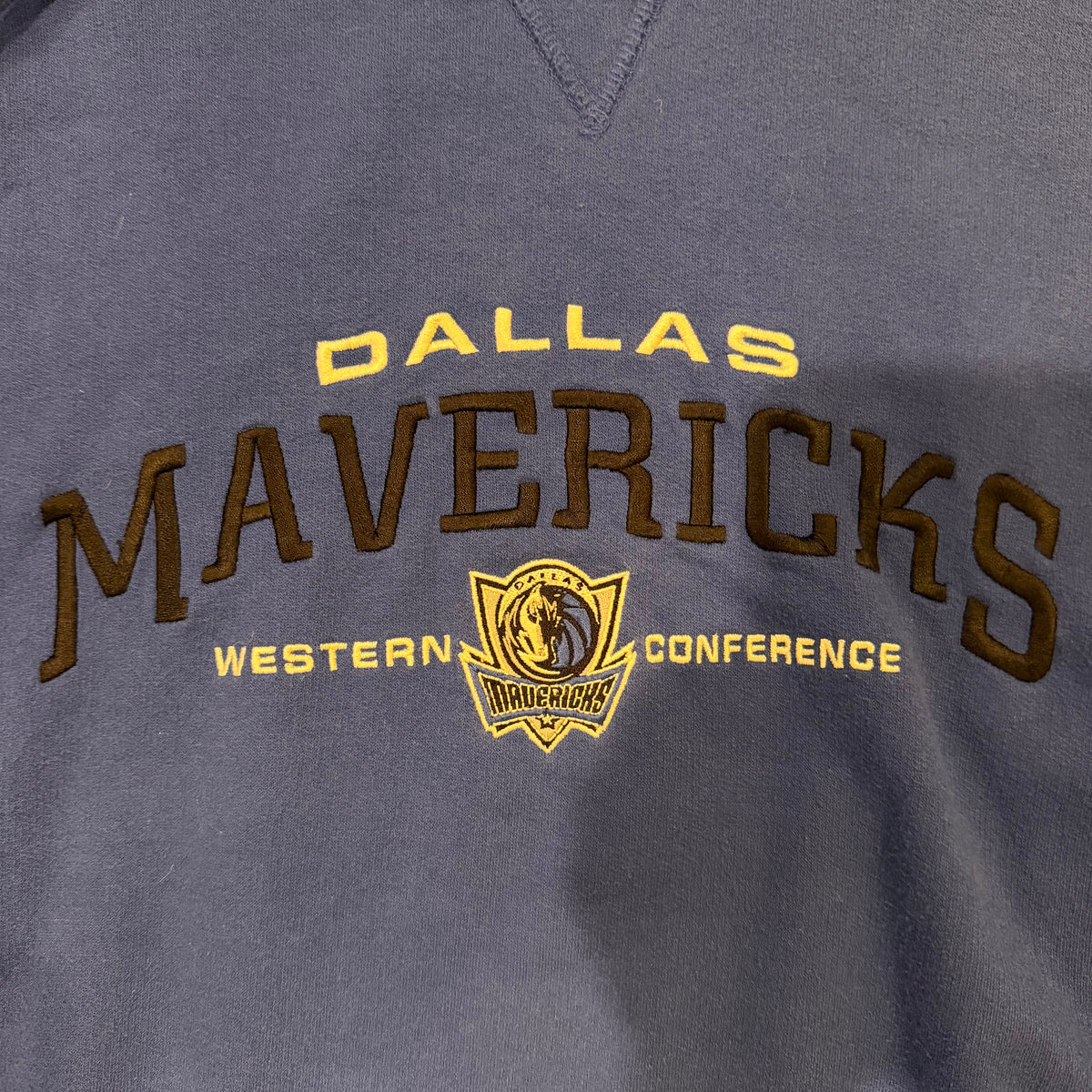 (2XL) 2000s Dallas Mavericks NBA Hoodie