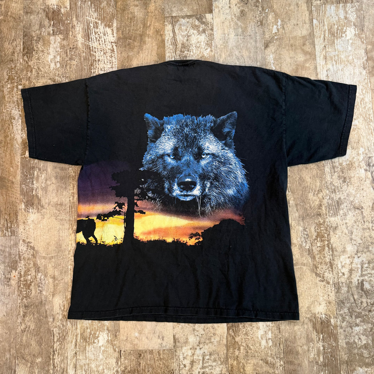 (XL) Vintage 90s Cry of the Wild All Over Print Wolf Nature Shirt