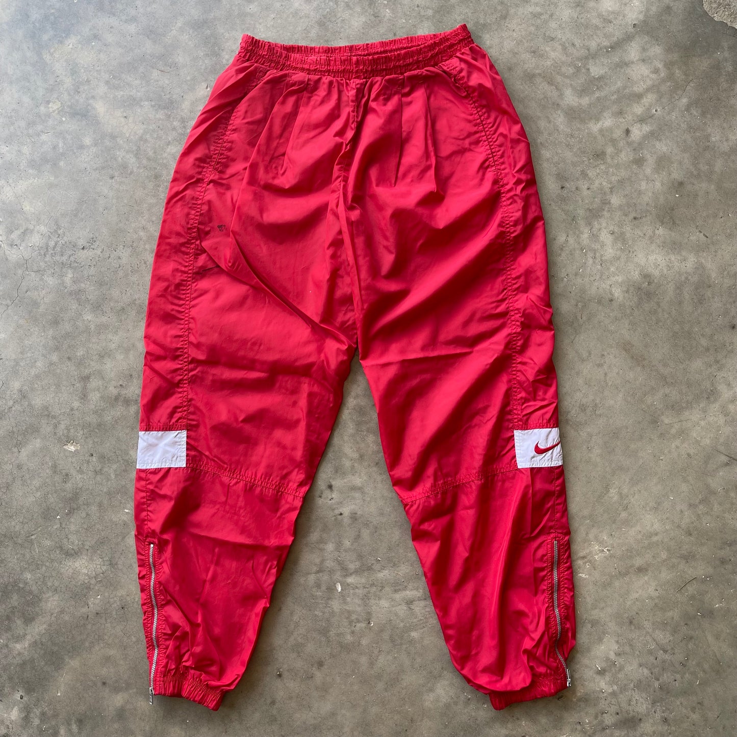 (M) 90s Red Nike Scrunched Track Pants