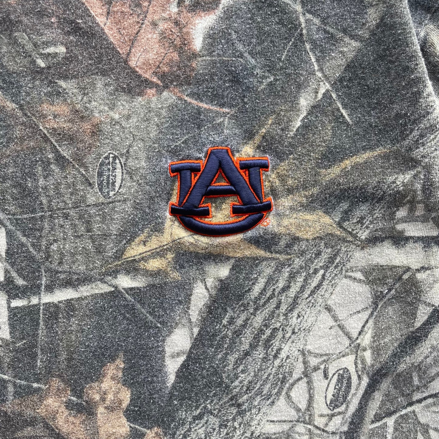 (L/XL) Auburn University Embroidered Hunting Camo Tee