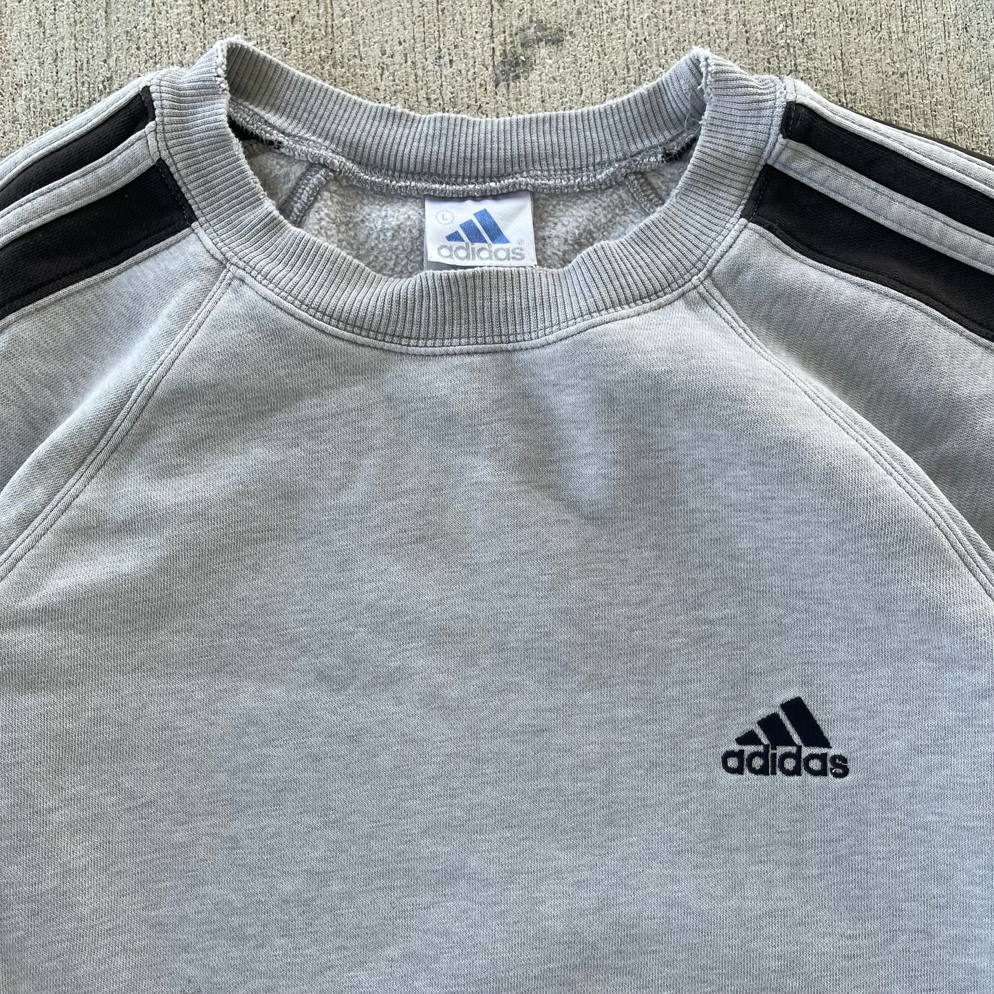 (L/XL) 90s Adidas Crewneck