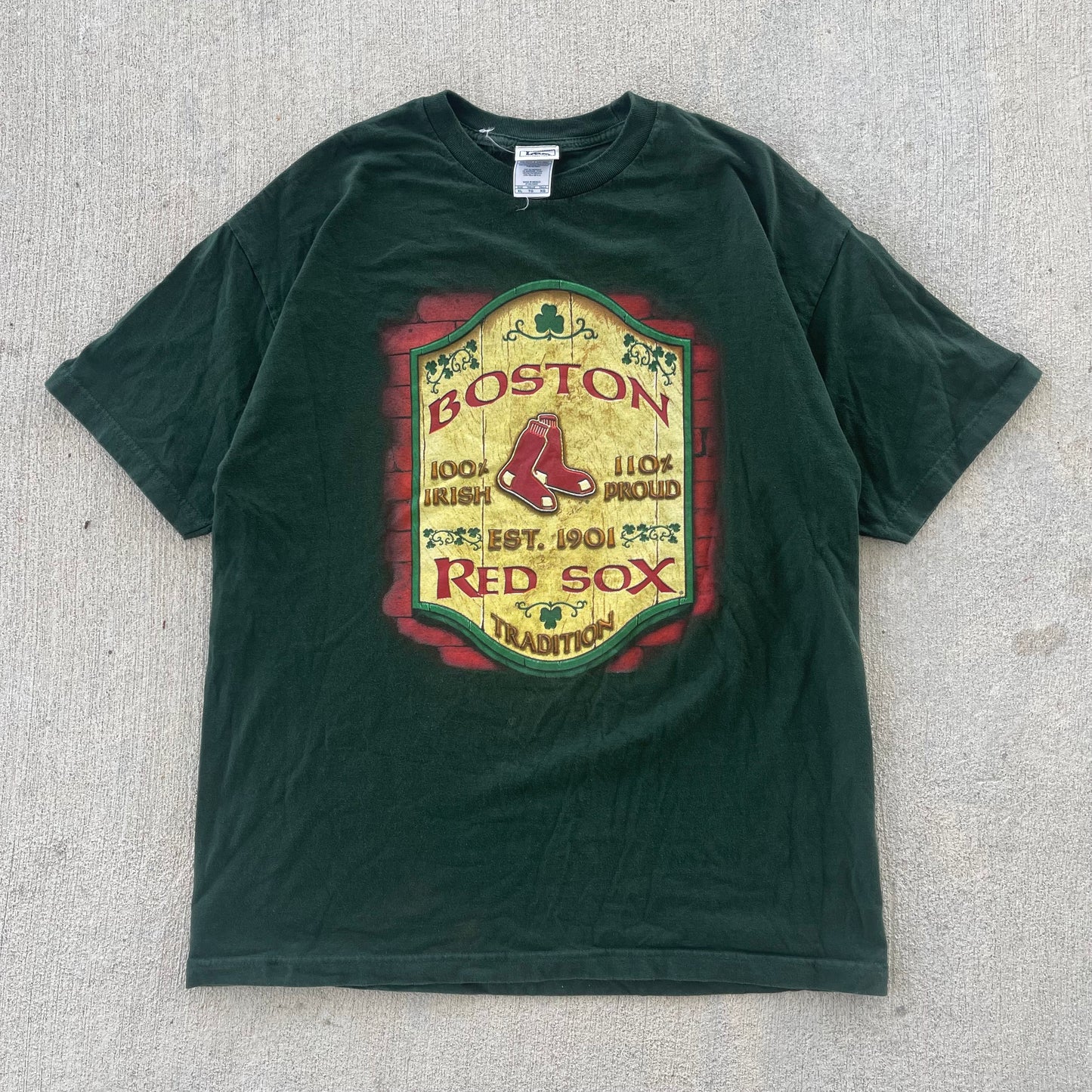 (L) 00s Boston Red Sox 'Irish Tradition' Tee